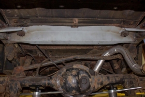 Rust Buster Center Crossmember, Gas Tank Support - YJ