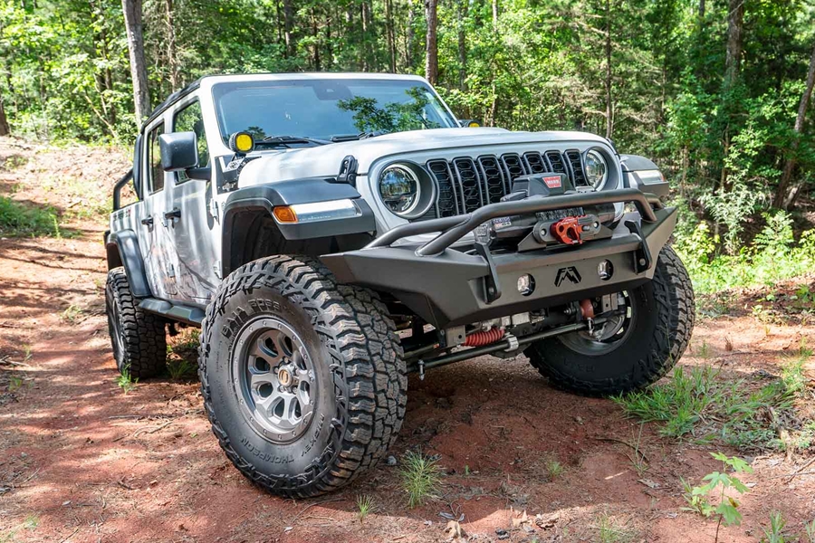 Fab Fours Lifestyle 3/4th Winch Front Bumper w/ Pre-Runner Guard - JT/JL