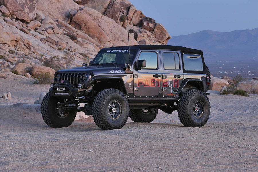 Fabtech 5in Crawler System w/ Dirt Logic 2.25 Resi Shocks  - JL 4DR