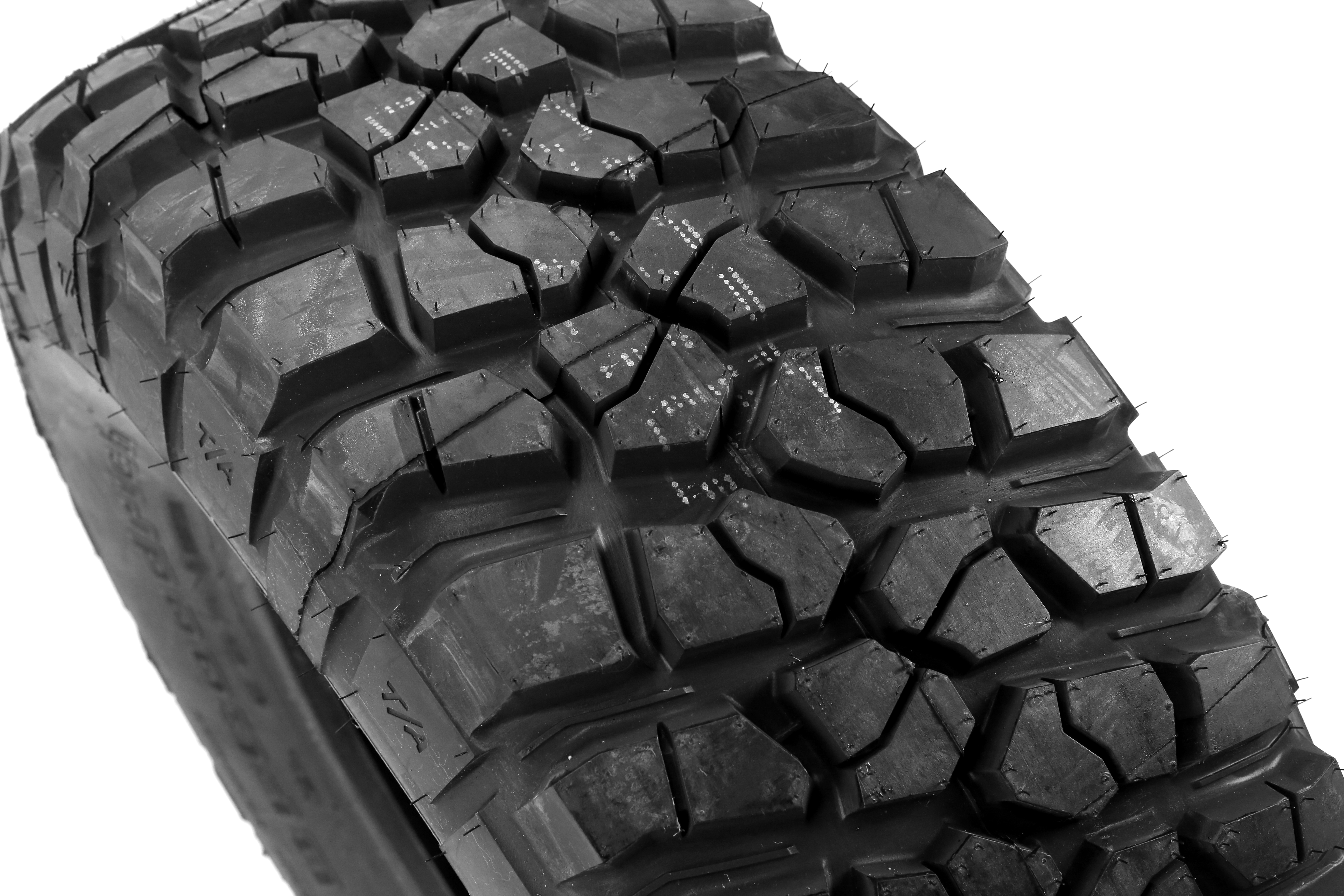 BFGoodrich Mud-Terrain T/A KM2 35X12.50R17 Tire