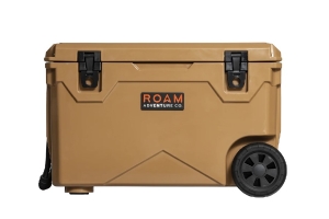 Roam 55qt Rolling Rugged Cooler – Desert Tan