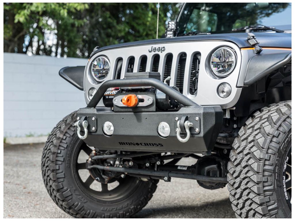 Iron Cross Stubby Front Bumper w/Bar - JT/JL