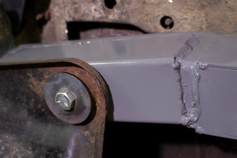 Rust Buster Center Frame Skid Plate Mount, Right - YJ
