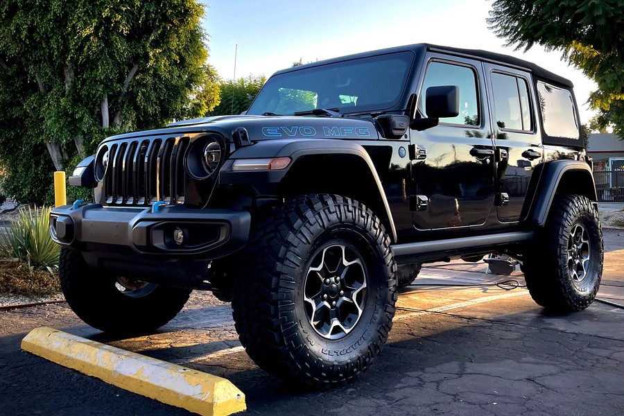 EVO Manufacturing Enforcer 4XE Stage 3 Lift Kit - 2.5in - 2021+ JL