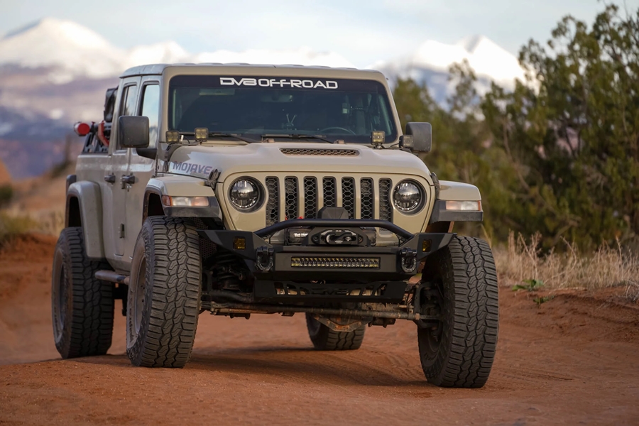 DV8 FS-7 Mid-Width Winch Front Bumper - JT/JL/JK