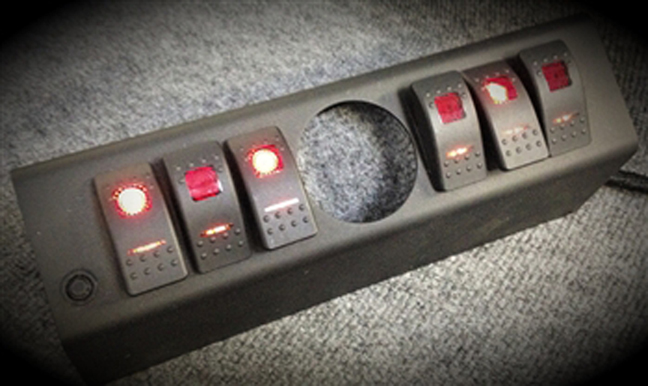 SPOD 6 SWITCH 2-1/16IN EMPTY GAUGE HOLE DUAL LIT LED SWITCHES RED - JK