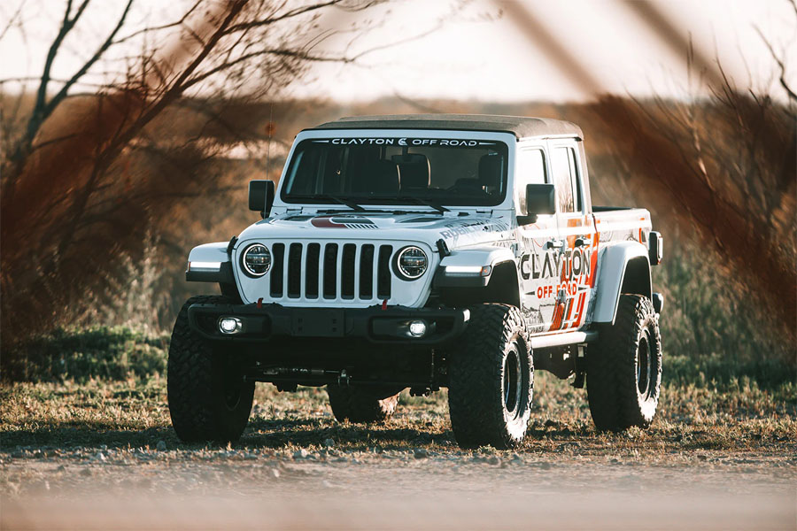 Clayton Off Road 2.5in Premium Lift Kit  - JT Diesel