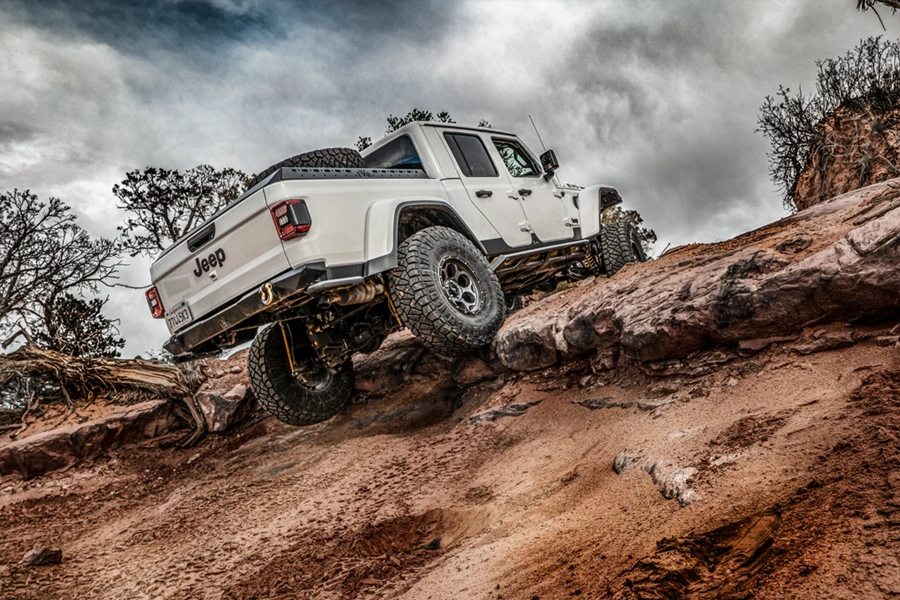 Evo Manufacturing Aluminum Bolt-On Rock Skins - Black - JT 