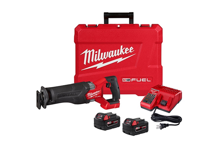 Milwaukee Tool M18 FUEL SAWZALL Reciprocating Saw Kit w/ 2 Batteries