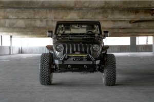 DV8 Offroad FS-25 Stubby Front Bumper w/ Plated Bull Bar - JT/JL/JK