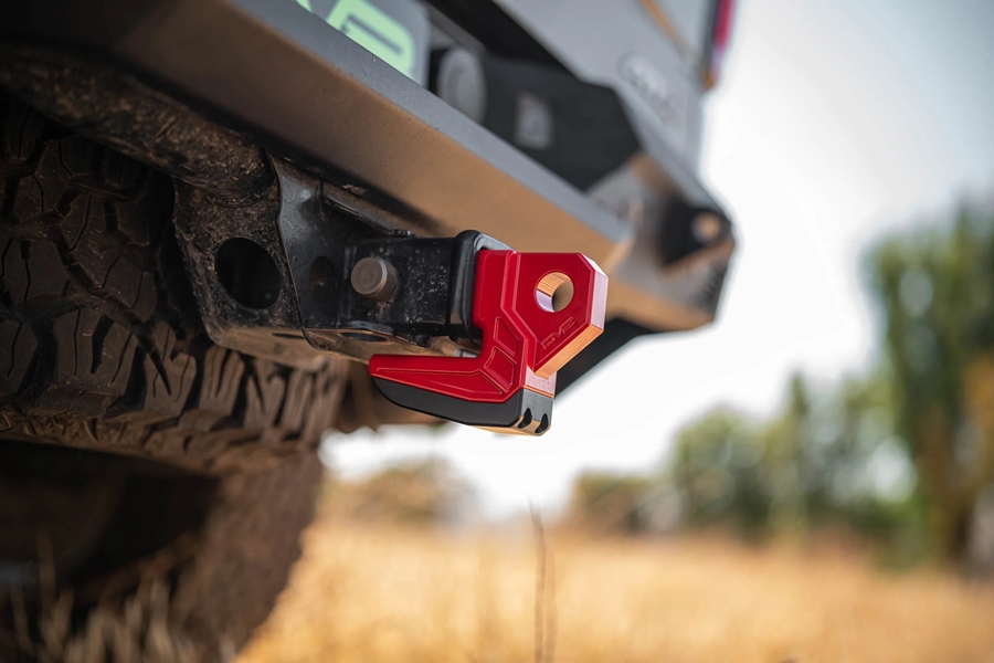 DV8 Offroad Xtract Hitch Skid Plate - Red