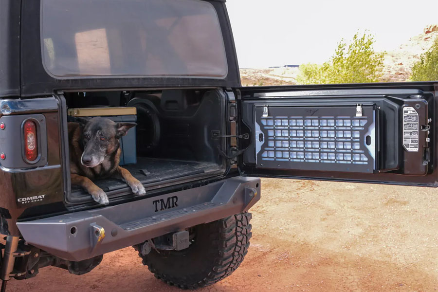 Combat Off Road Chow Hall Tailgate Table w/ Food Grade Cutting Board - JK/JL