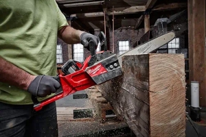 Milwaukee Tool M18 Fuel 16in Chainsaw