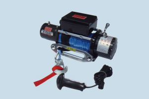 ENGO EPF 10000S Winch 10,000lbs w/Sythetic Line