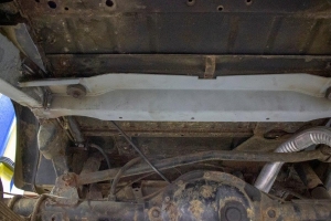Rust Buster Center Crossmember, Gas Tank Support - YJ