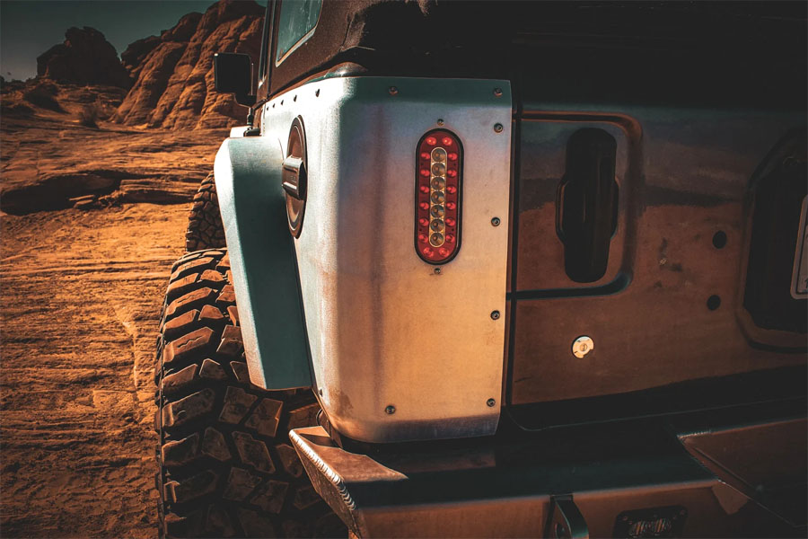 Next Venture Motorsports Rear Aluminum Corner Armor w/ 6in Oval LED & Factory Fuel Door Cutouts - JL 4DR