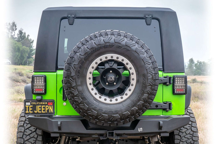 Turn Offroad Squareback 2‑Piece Hard Top, White Gel Coat w/ Insulated Black Foam Headliner - JK 4DR