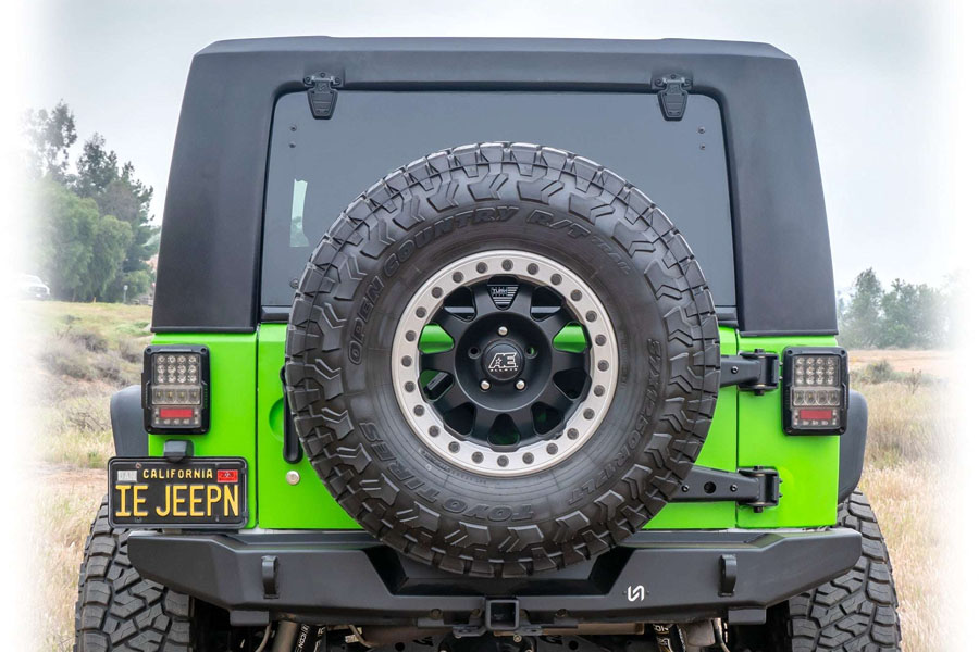 Turn Offroad Squareback 2‑Piece Hard Top, White Gel Coat w/ Standard Headliner - JK 4DR