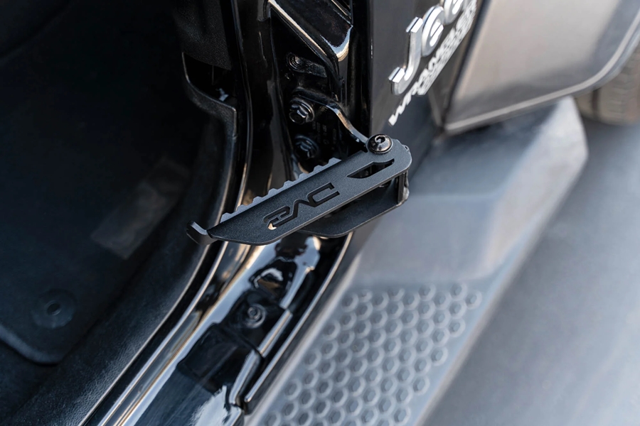 DV8 Offroad Hinge-Mounted Foot Pegs - Pair - JT/JL/JK