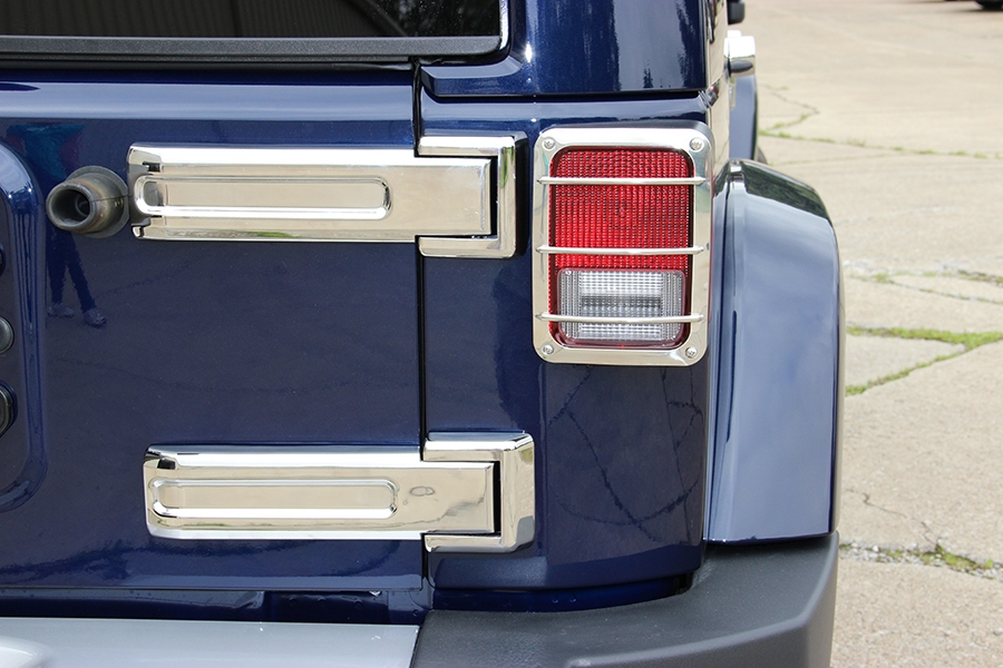 Kentrol 4-Pieces Tailgate Hinge Overlay Kit - Polished Silver  - JK 