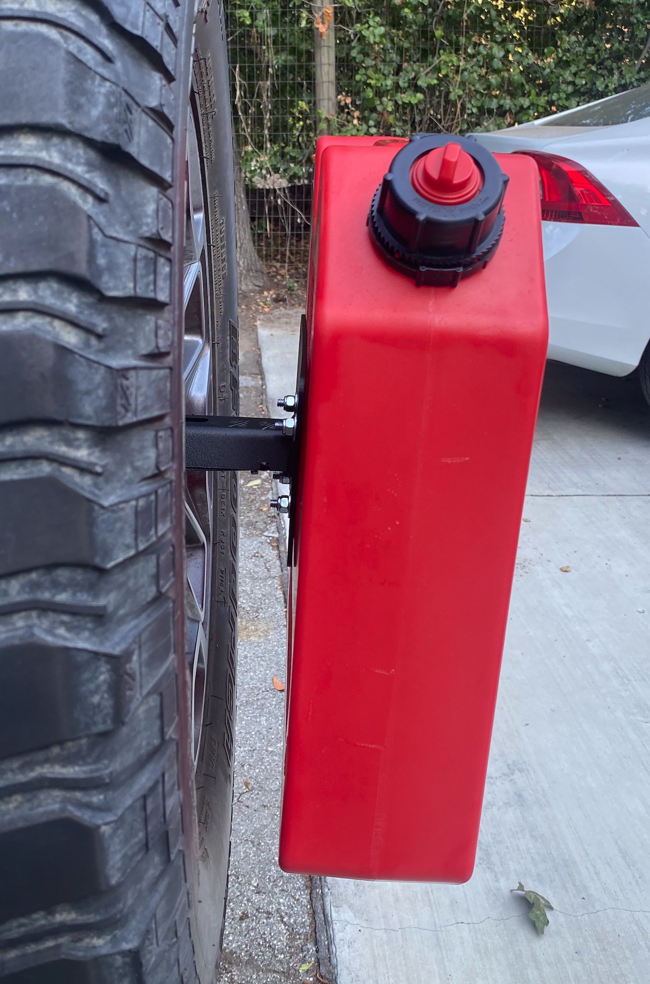 User Media for: EVO MANUFACTURING License Plate Relocate/Rotopax Can Mount - JK