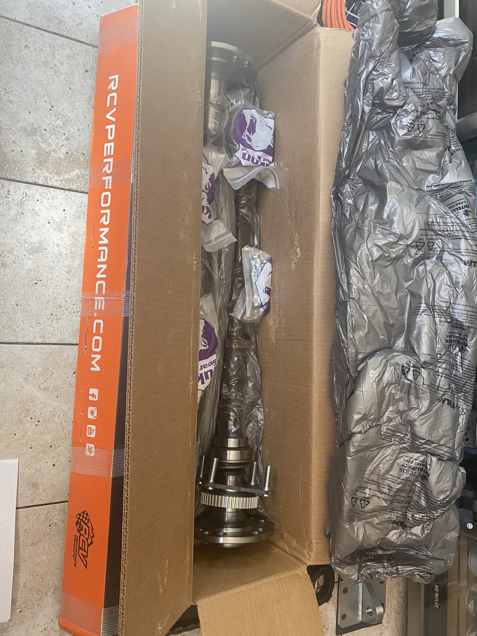 Yukon 4340 Rear Axle Shafts - D44/220MM Rear ( Part Number: YAWAK-001)