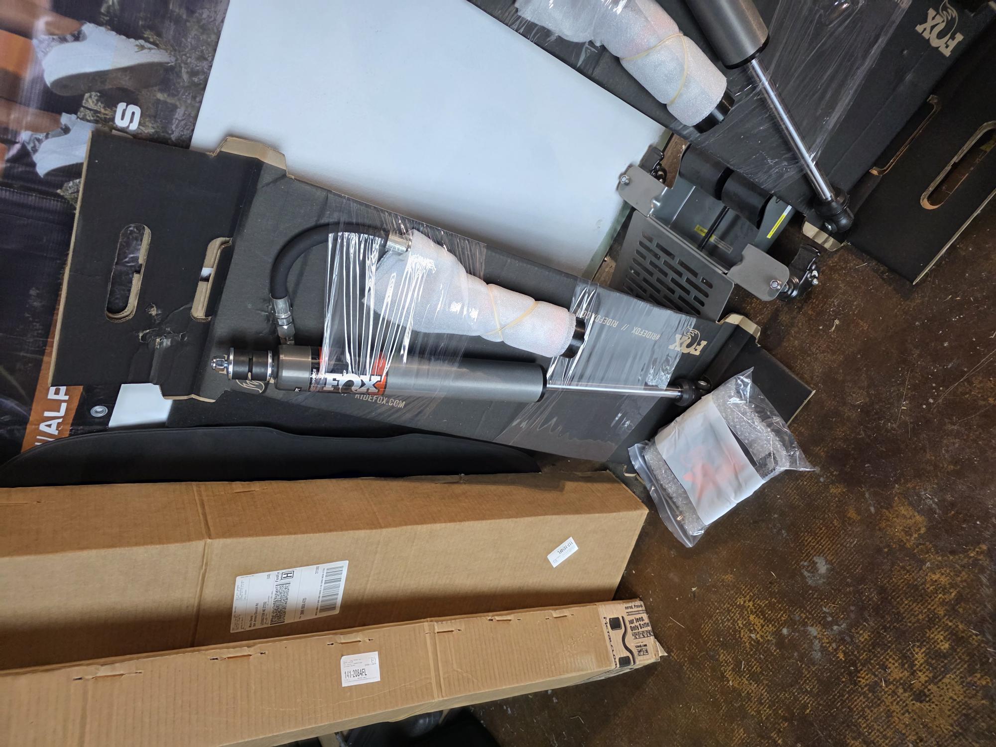 User Media for: Fox Performance Elite Series 2.5 Reservoir Front Shocks -  2.5-4in Lift  - JK 