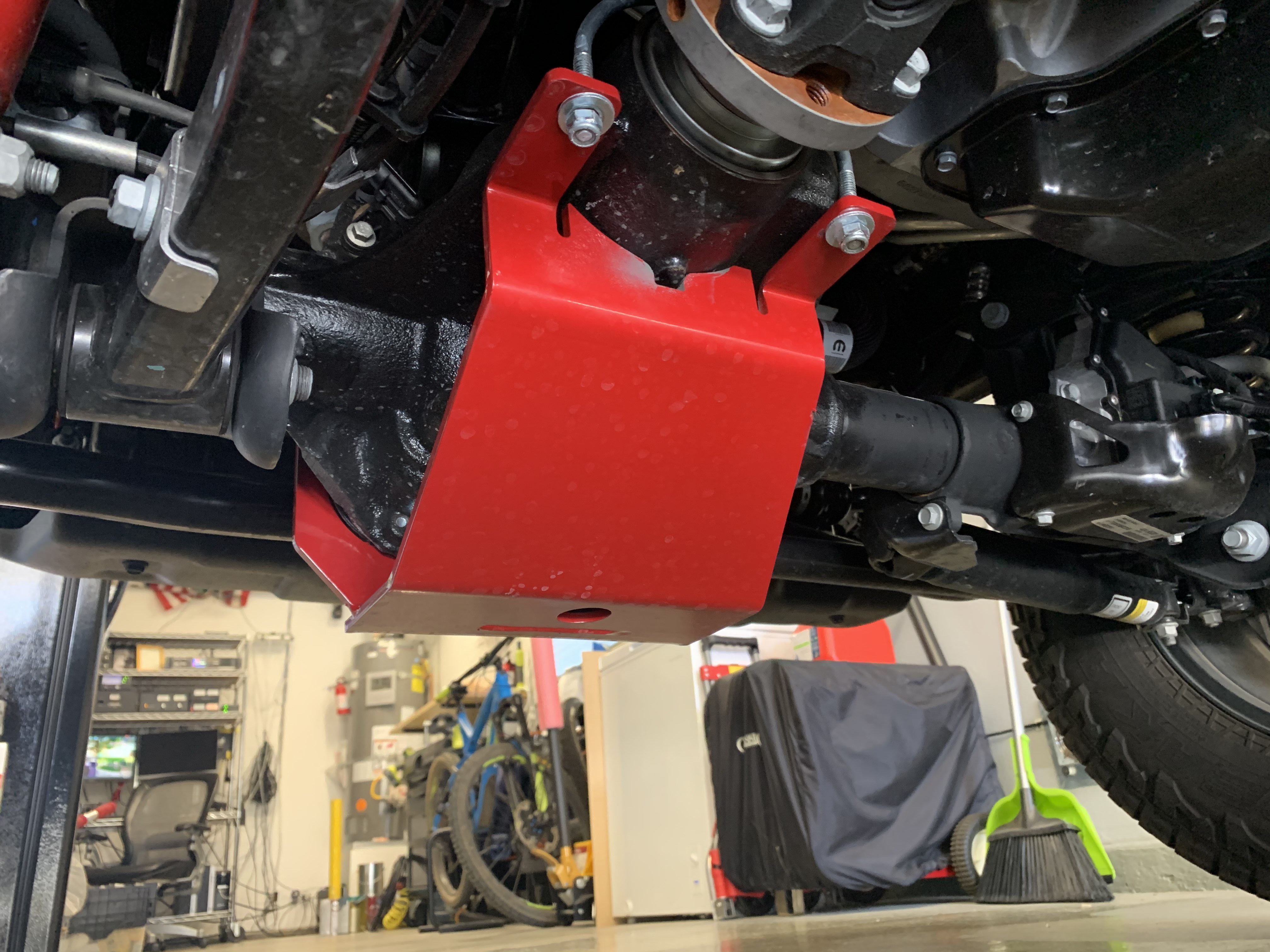 User Media for: Rancho Performance Front Diff Glide Plate - Dana 44 - JT/JL Rubicon