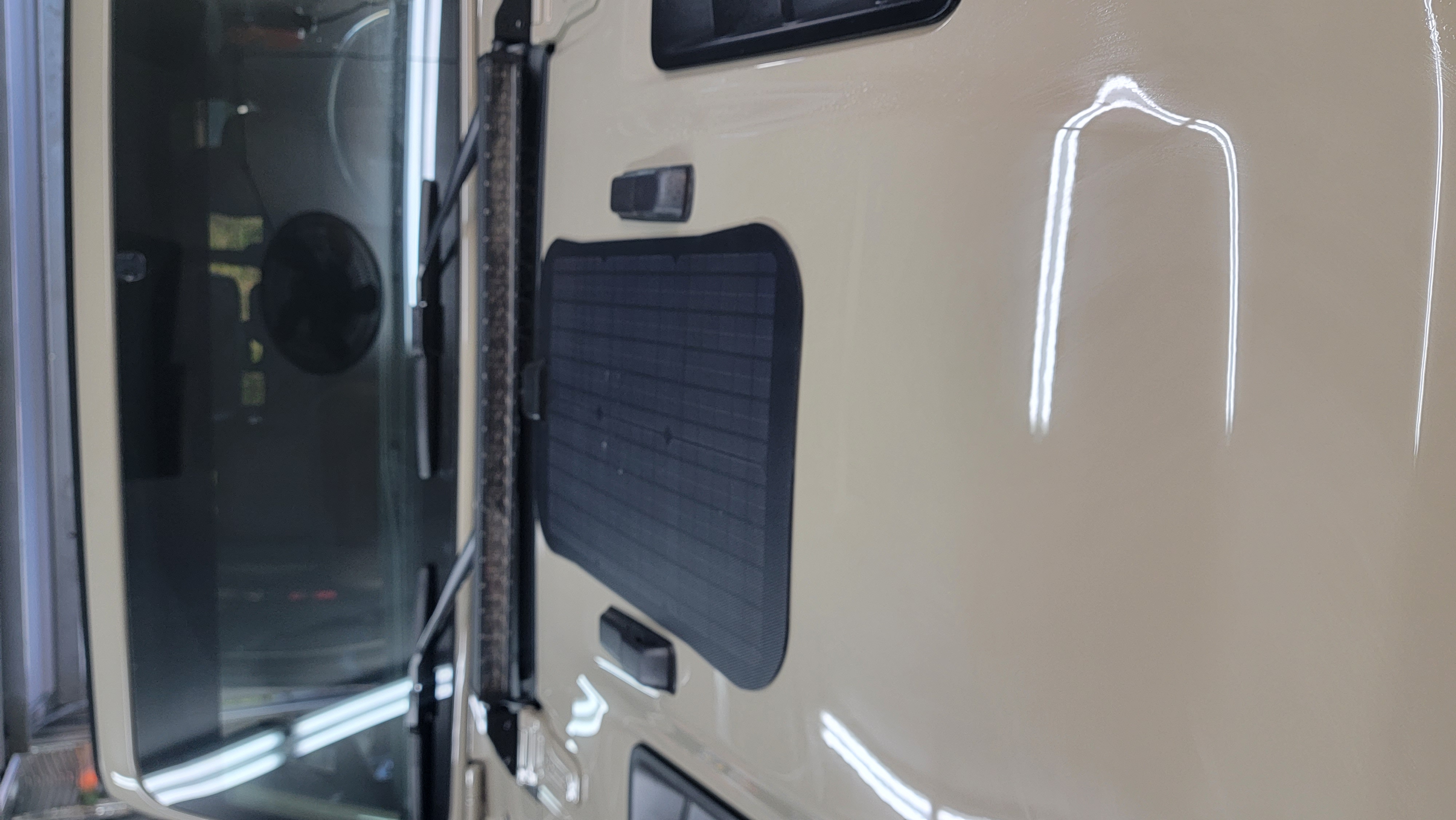 User Media for: Cascadia 4x4 VSS Hood Solar Panel System - JT/JL Rubicon Only