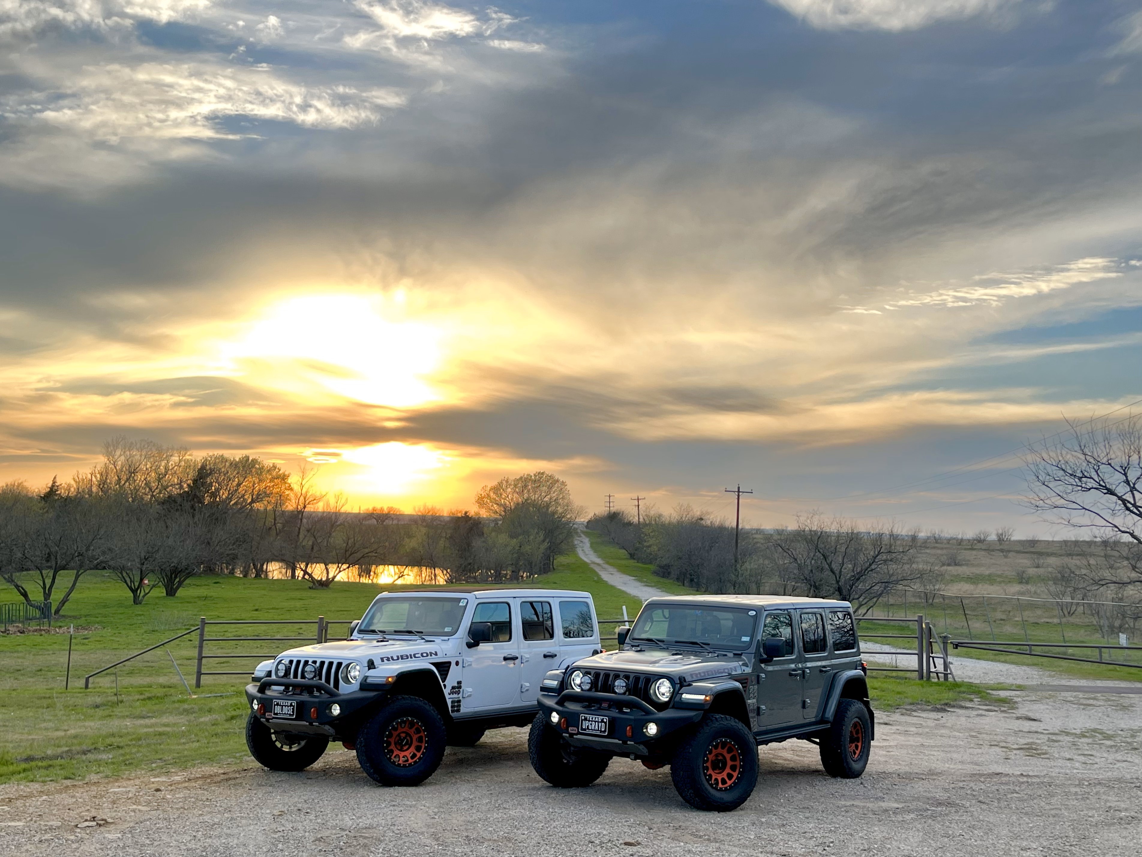 User Media for: ARB Bondi Deluxe Front Bumper w/ Bar  - JL/JT Rubicon 