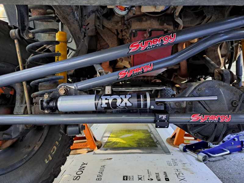 Fox 2.0 TS Steering Stabilizer, Stock & 1 3/8in Tie Rod Clamp (Part Number: 985-02-121) User Media for: Fox 2.0 TS Steering Stabilizer, Stock & 1 3/8in Tie Rod Clamp - JK