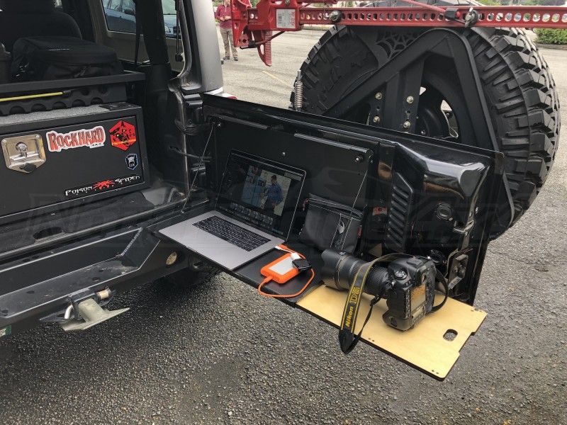 Front Runner Outfitters Drop Down Tailgate Table (Part Number: TBRA030) User Media for: Front Runner Outfitters Drop Down Tailgate Table - JL/JK